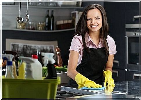 Using wipes is one of the cleaning tips