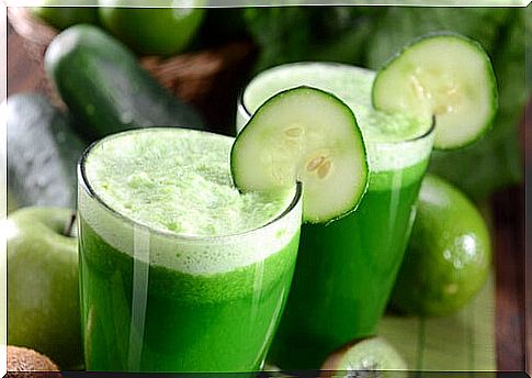 Green smoothies help maintain healthy skin.