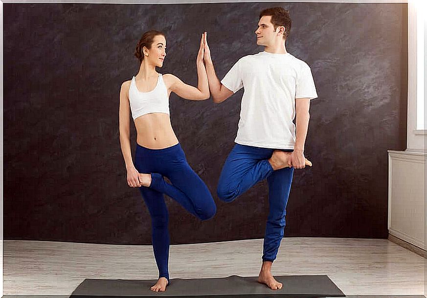 Do yoga as a couple