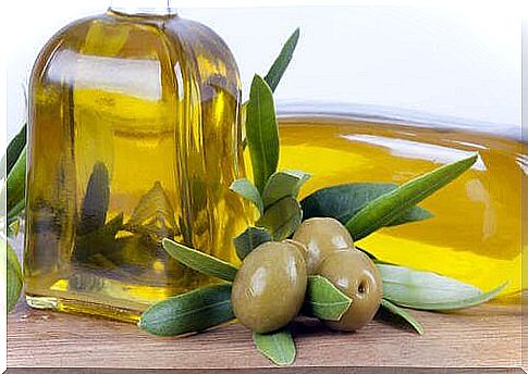 Olive oil helps protect the liver from the effects of alcohol.