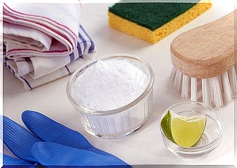 baking soda and lemon to restore the whiteness of clothes