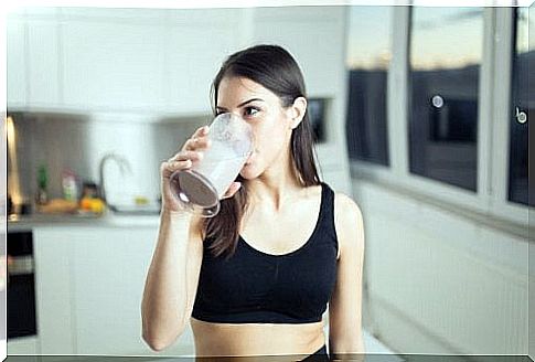 Good hydration is all the more important in a protein diet.